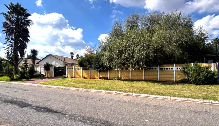 3 Bedroom Property for Sale in Dalpark Gauteng