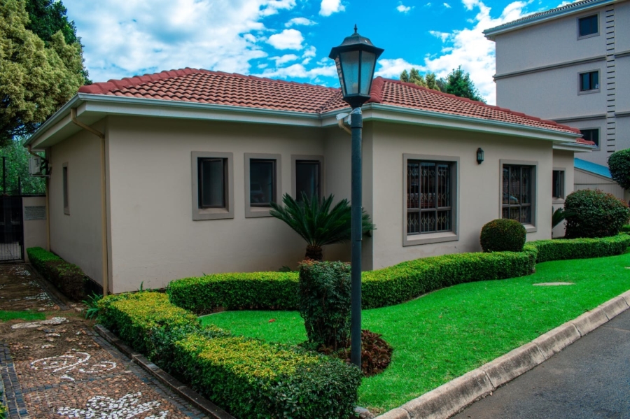 2 Bedroom Property for Sale in Noordwyk Gauteng