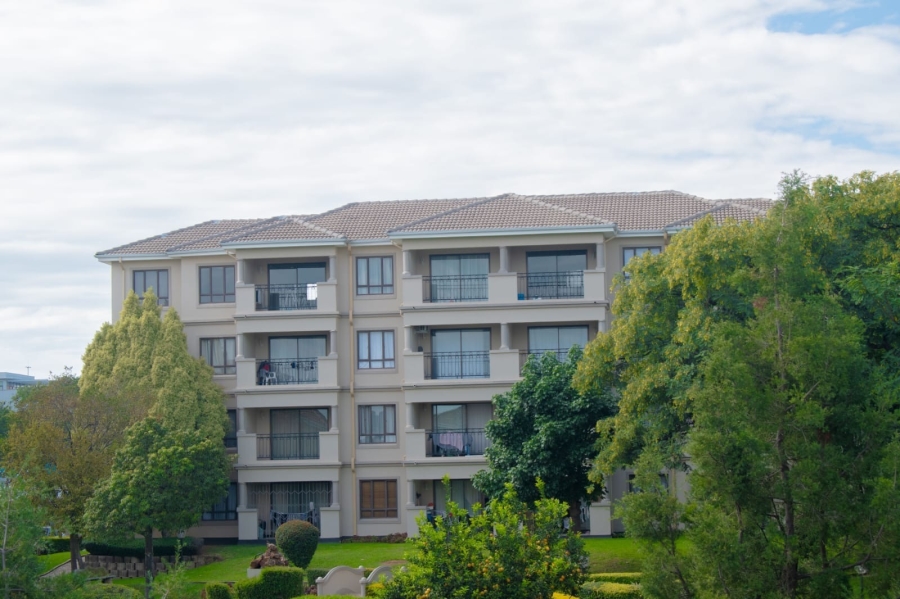 2 Bedroom Property for Sale in Noordwyk Gauteng