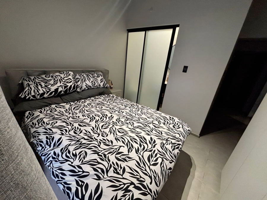 2 Bedroom Property for Sale in Castle Gate Gauteng
