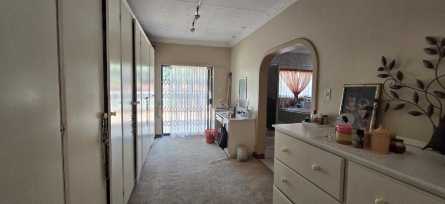 6 Bedroom Property for Sale in Amandasig Gauteng
