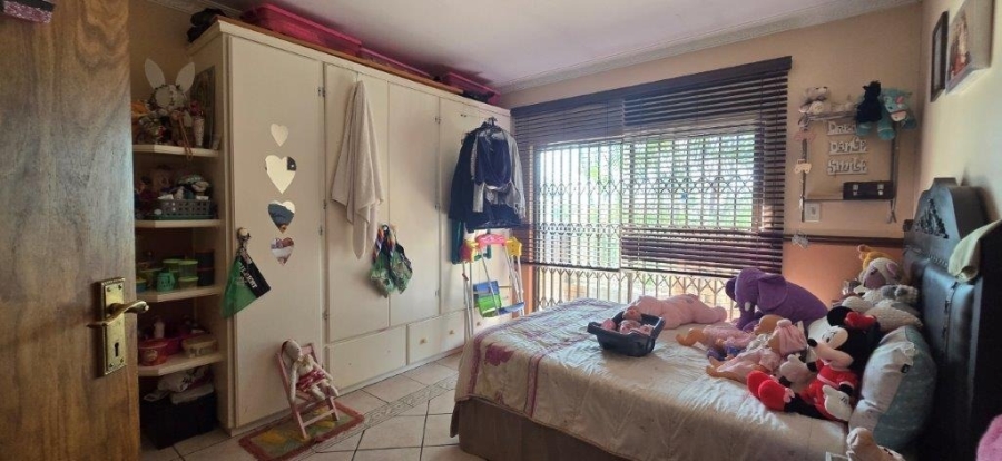 6 Bedroom Property for Sale in Amandasig Gauteng