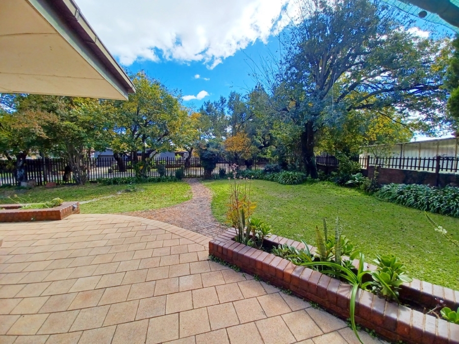 4 Bedroom Property for Sale in Vanderbijlpark CW 5 Gauteng
