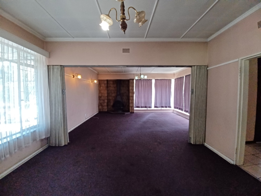 4 Bedroom Property for Sale in Vanderbijlpark CW 5 Gauteng