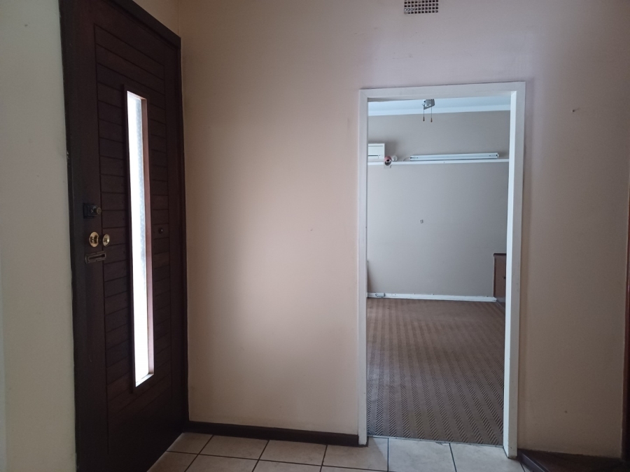4 Bedroom Property for Sale in Vanderbijlpark CW 5 Gauteng