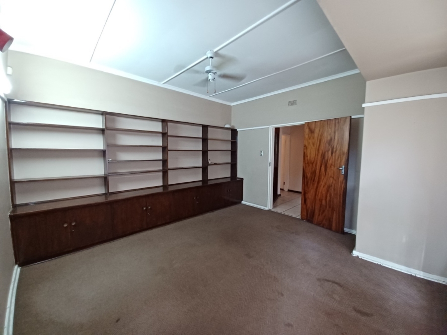 4 Bedroom Property for Sale in Vanderbijlpark CW 5 Gauteng