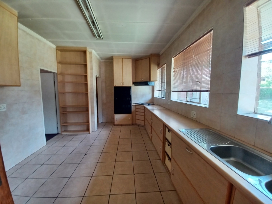 4 Bedroom Property for Sale in Vanderbijlpark CW 5 Gauteng