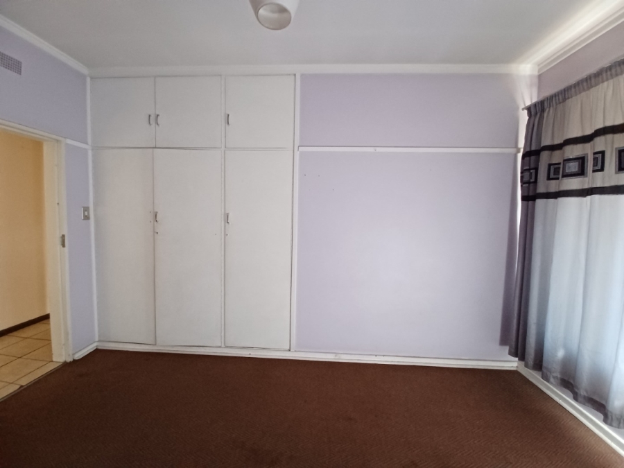4 Bedroom Property for Sale in Vanderbijlpark CW 5 Gauteng