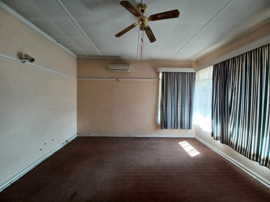4 Bedroom Property for Sale in Vanderbijlpark CW 5 Gauteng
