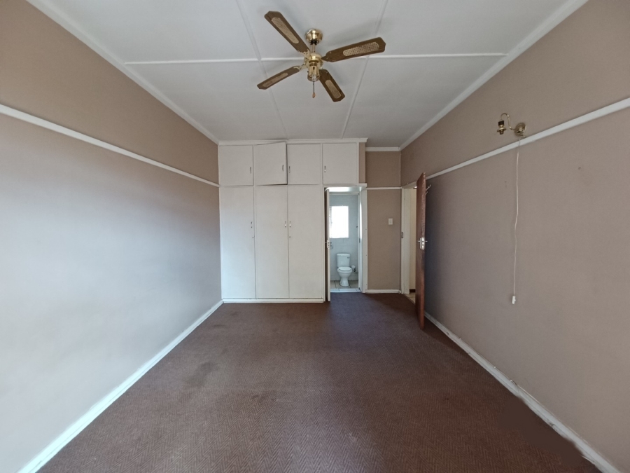 4 Bedroom Property for Sale in Vanderbijlpark CW 5 Gauteng