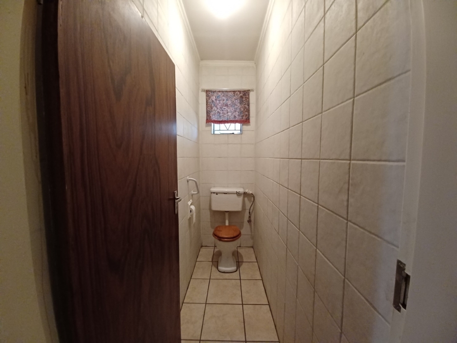 4 Bedroom Property for Sale in Vanderbijlpark CW 5 Gauteng