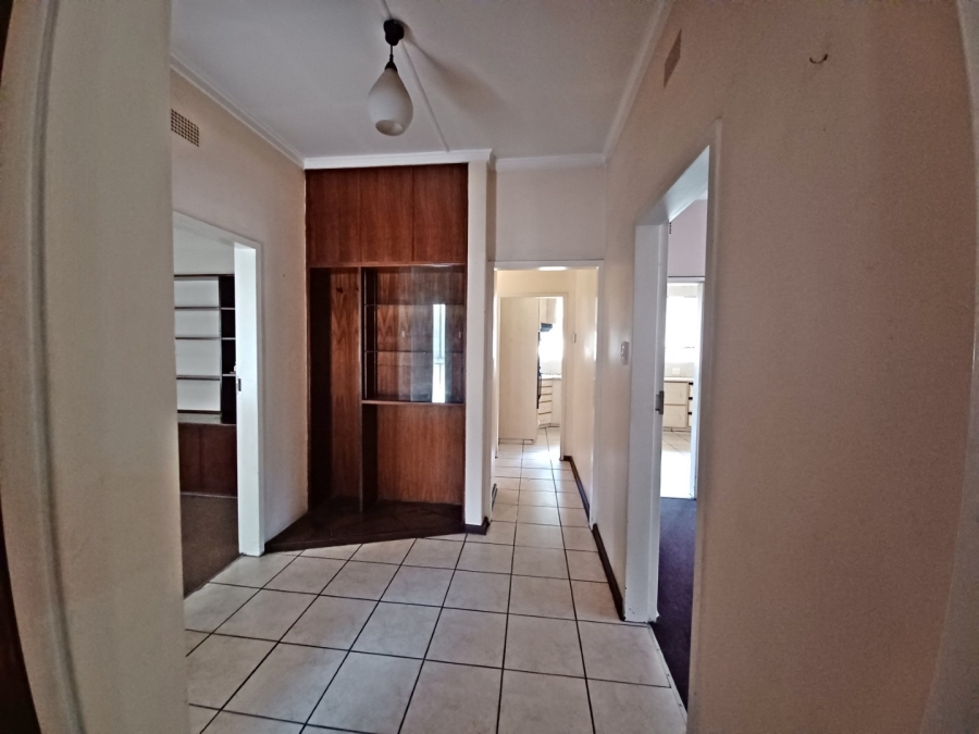 4 Bedroom Property for Sale in Vanderbijlpark CW 5 Gauteng