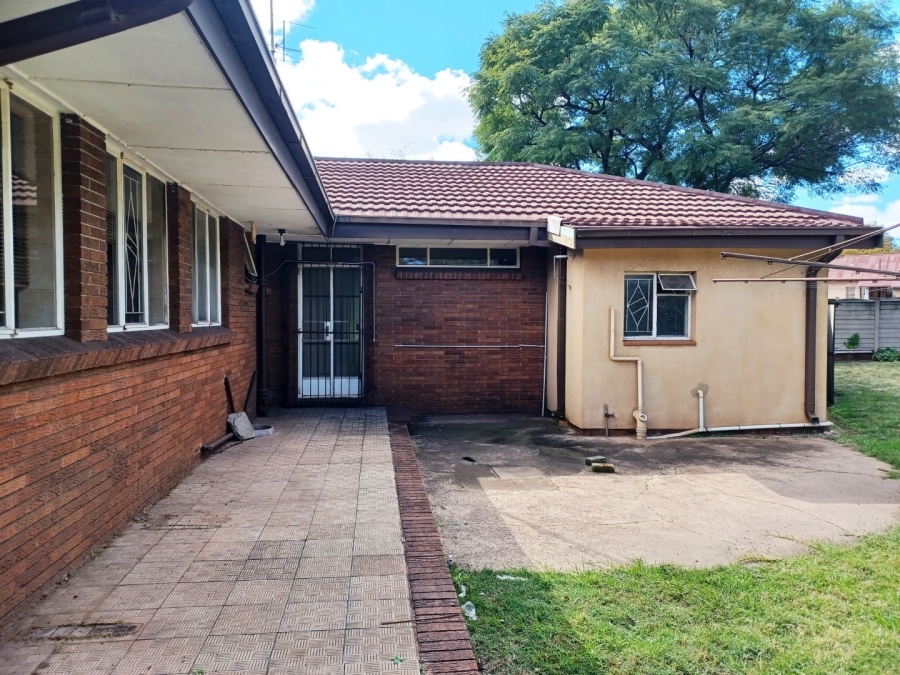 4 Bedroom Property for Sale in Vanderbijlpark CW 5 Gauteng