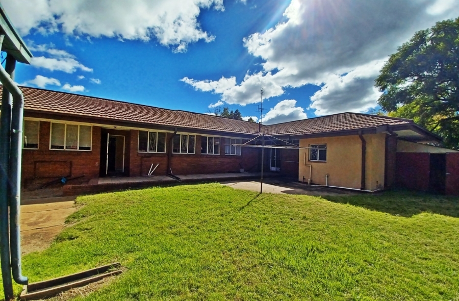 4 Bedroom Property for Sale in Vanderbijlpark CW 5 Gauteng