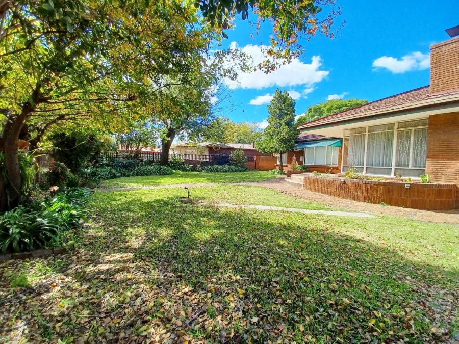 4 Bedroom Property for Sale in Vanderbijlpark CW 5 Gauteng