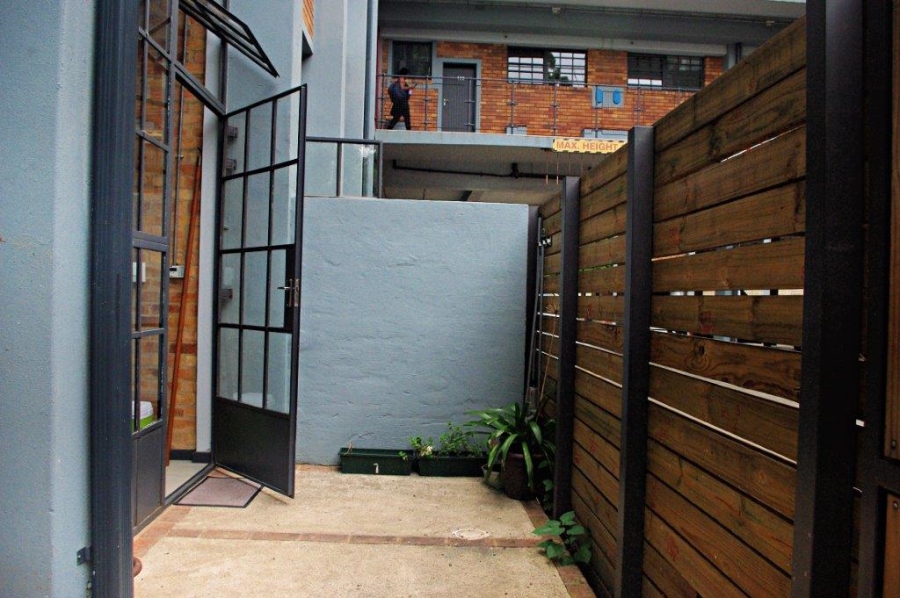 To Let 2 Bedroom Property for Rent in Braamfontein Gauteng