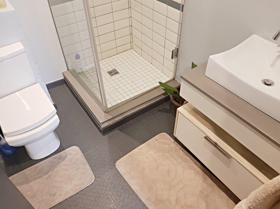 To Let 2 Bedroom Property for Rent in Braamfontein Gauteng