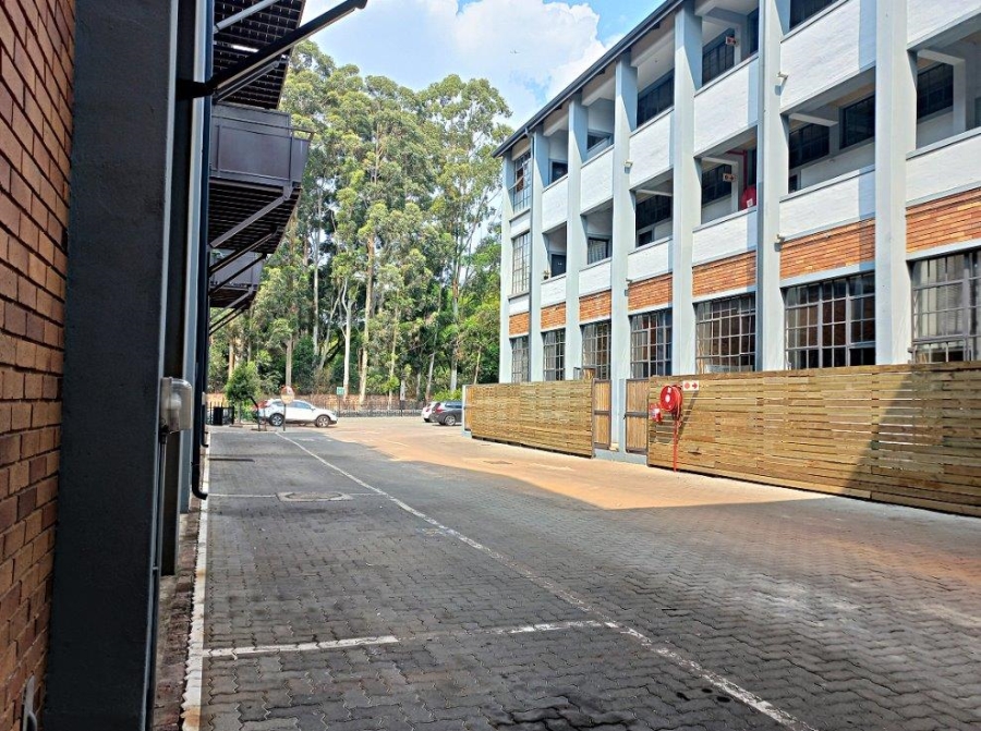 To Let 2 Bedroom Property for Rent in Braamfontein Gauteng