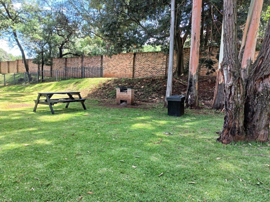 To Let 2 Bedroom Property for Rent in Braamfontein Gauteng