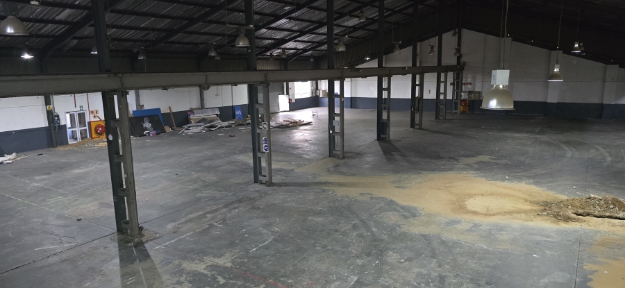 To Let Commercial Property for Rent in Strijdom Park Gauteng