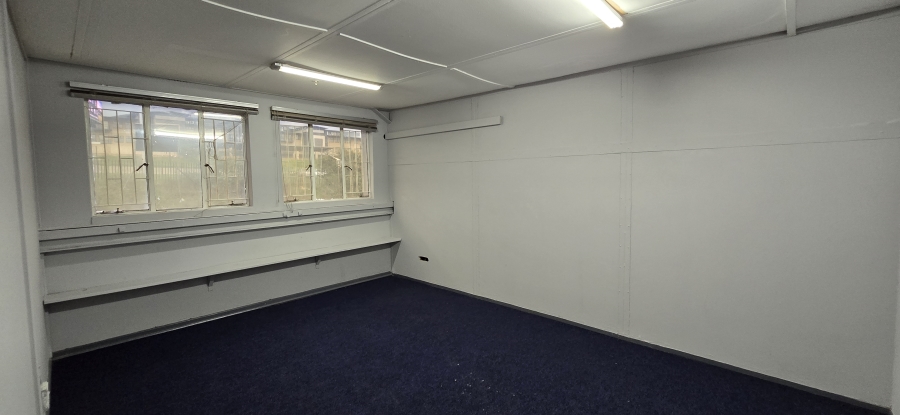 To Let Commercial Property for Rent in Strijdom Park Gauteng