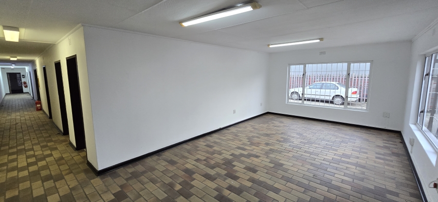 To Let Commercial Property for Rent in Strijdom Park Gauteng