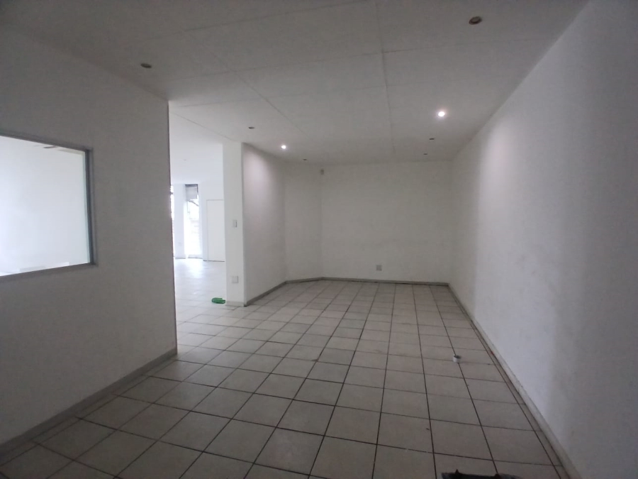 To Let Commercial Property for Rent in St Andrews Gauteng