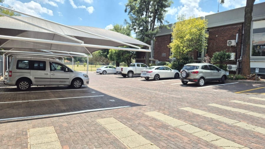 To Let Commercial Property for Rent in St Andrews Gauteng