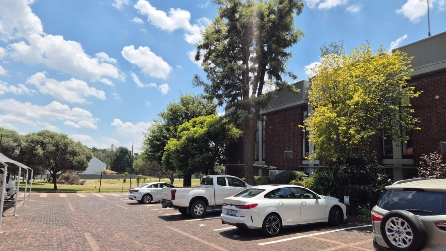 To Let Commercial Property for Rent in St Andrews Gauteng