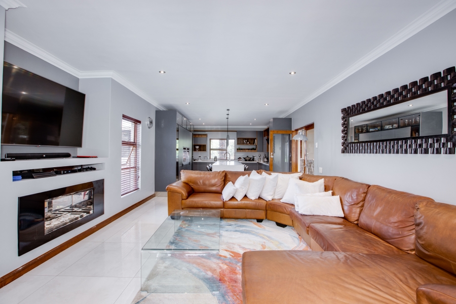 To Let 4 Bedroom Property for Rent in Dainfern Valley Gauteng