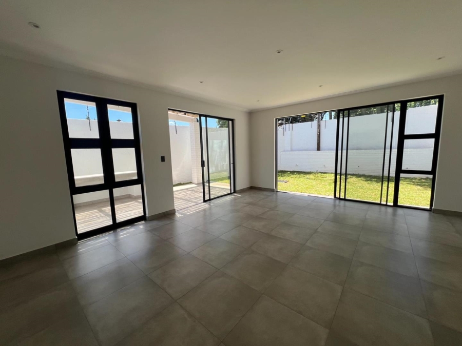 3 Bedroom Property for Sale in Dunkeld Gauteng
