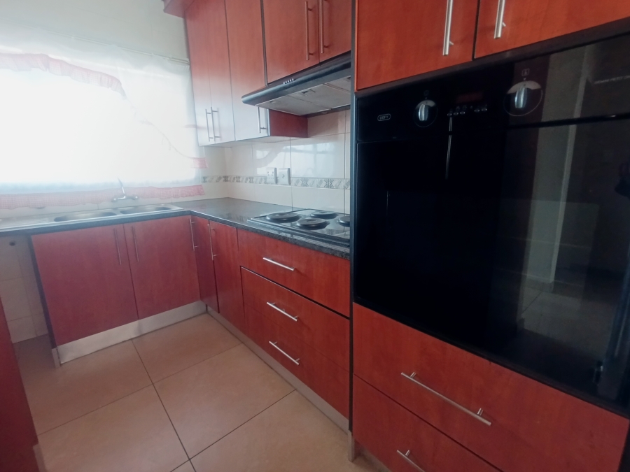 3 Bedroom Property for Sale in Brackendowns Gauteng