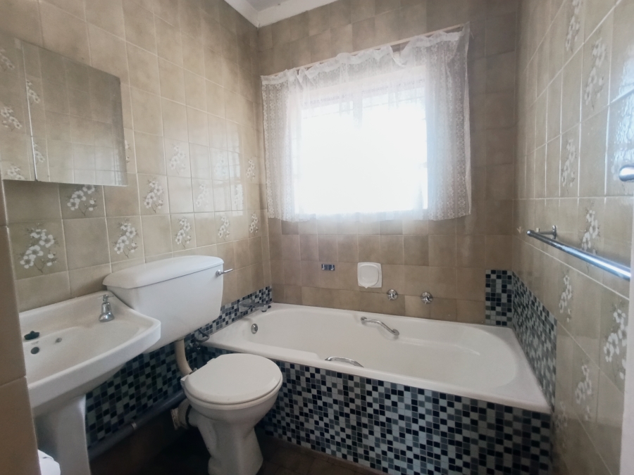 3 Bedroom Property for Sale in Brackendowns Gauteng
