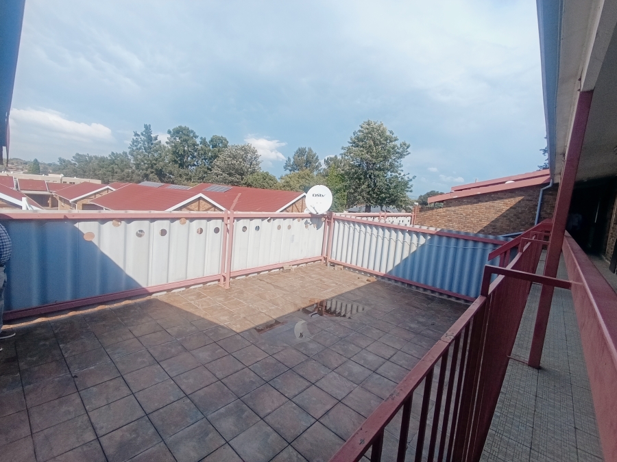 3 Bedroom Property for Sale in Brackendowns Gauteng