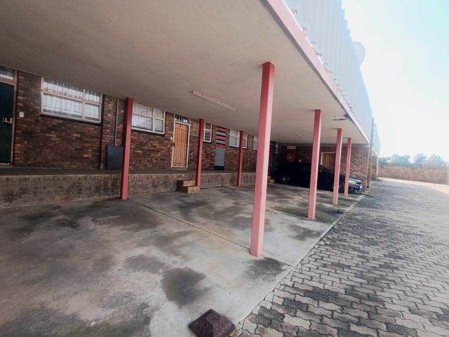 3 Bedroom Property for Sale in Brackendowns Gauteng