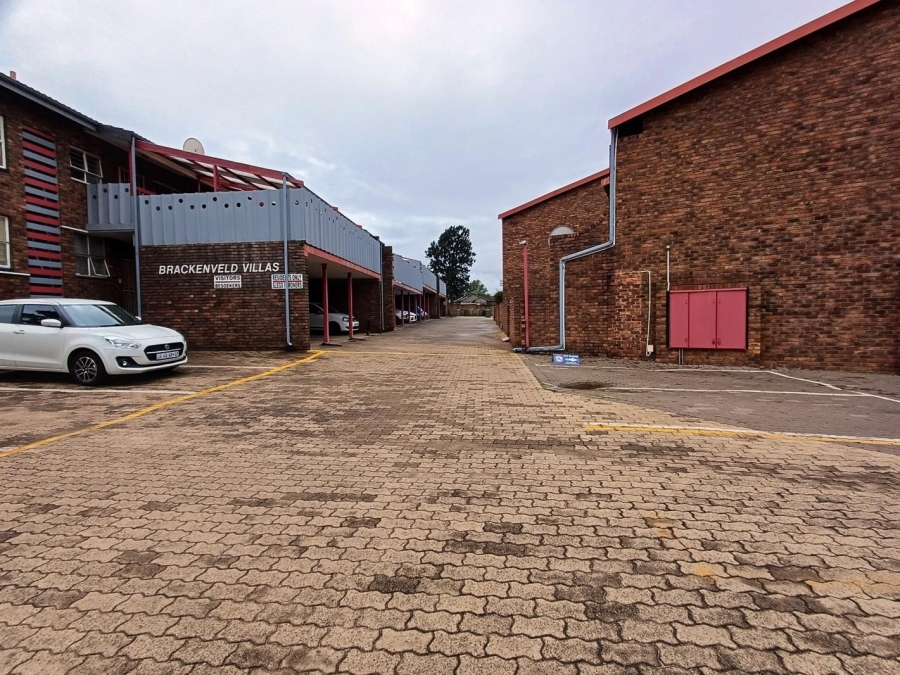 3 Bedroom Property for Sale in Brackendowns Gauteng