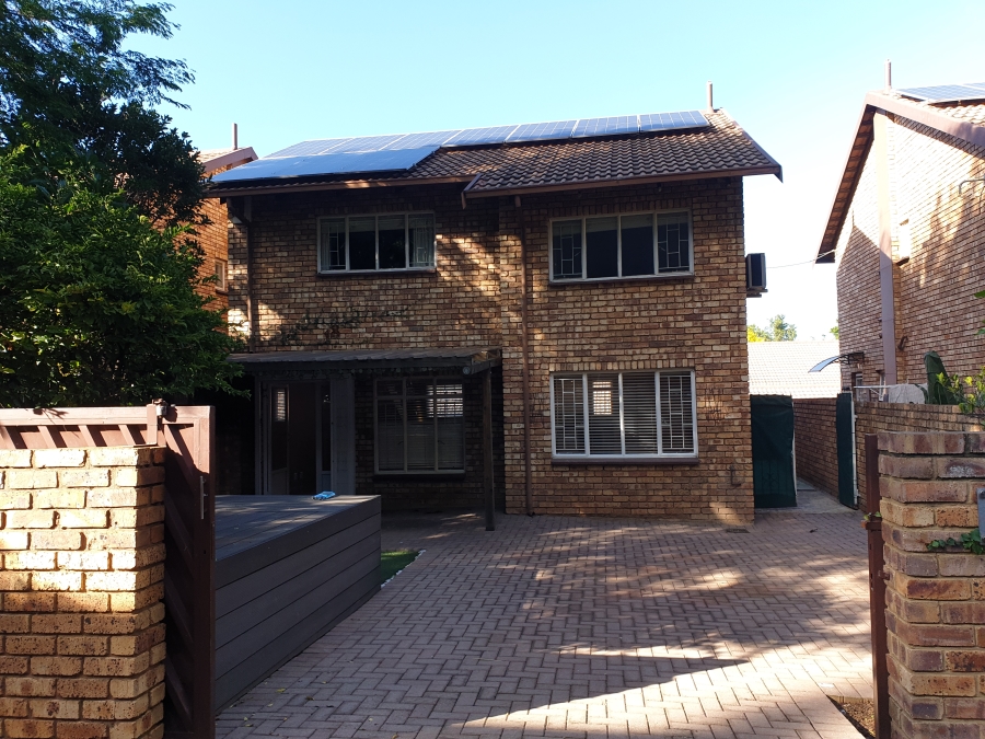 3 Bedroom Property for Sale in Brummeria Gauteng