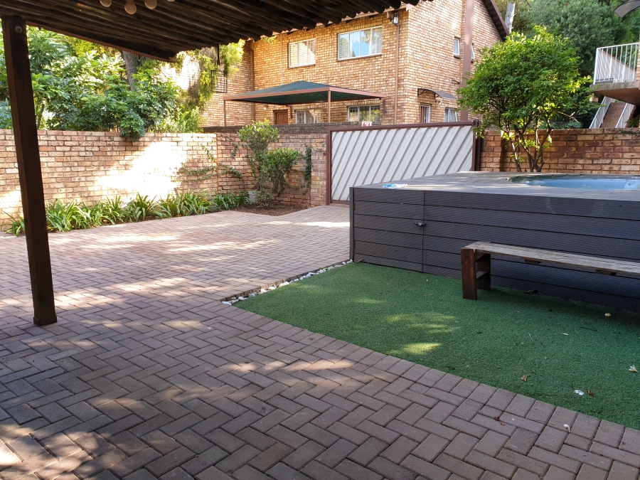 3 Bedroom Property for Sale in Brummeria Gauteng