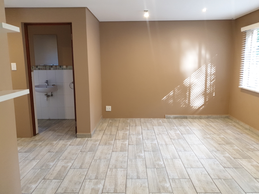 3 Bedroom Property for Sale in Brummeria Gauteng