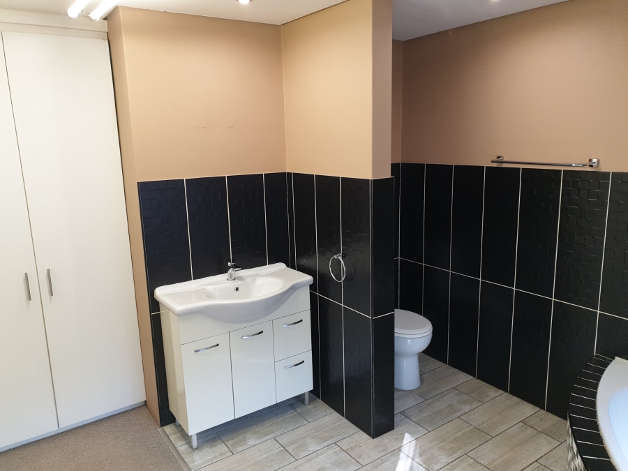 3 Bedroom Property for Sale in Brummeria Gauteng