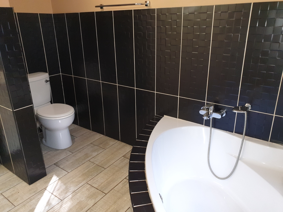 3 Bedroom Property for Sale in Brummeria Gauteng