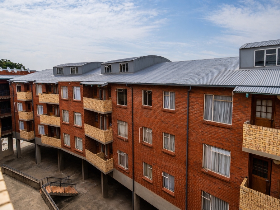 1 Bedroom Property for Sale in Braamfontein Werf Gauteng