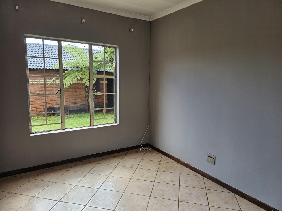 To Let 2 Bedroom Property for Rent in Monavoni Gauteng