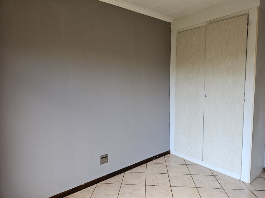To Let 2 Bedroom Property for Rent in Monavoni Gauteng