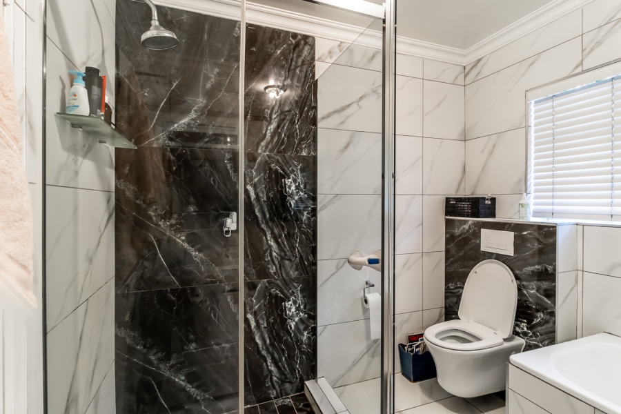 3 Bedroom Property for Sale in Waterkloof Gauteng