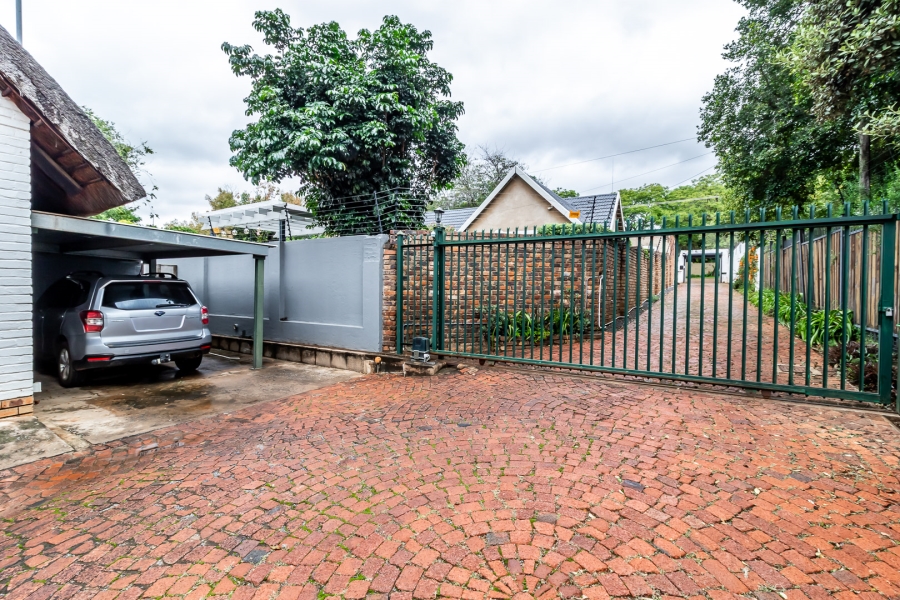 3 Bedroom Property for Sale in Waterkloof Gauteng
