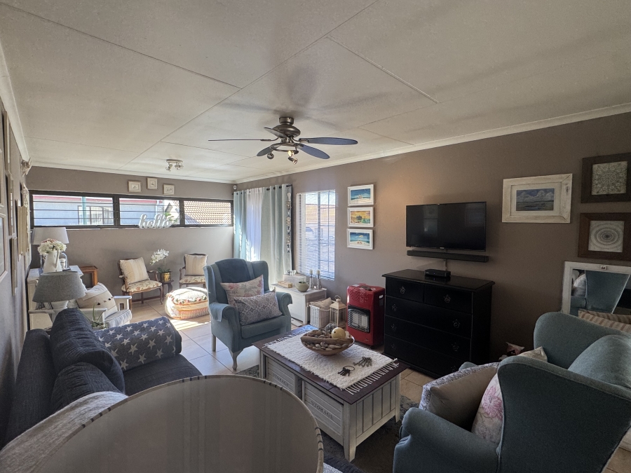 To Let 3 Bedroom Property for Rent in Albemarle Gauteng