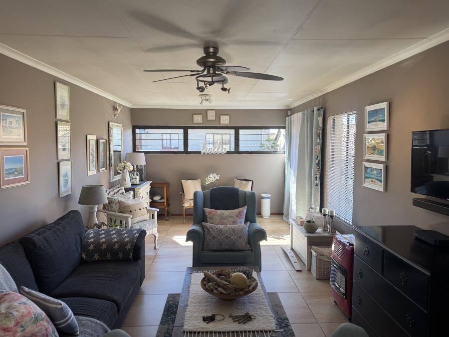 To Let 3 Bedroom Property for Rent in Albemarle Gauteng