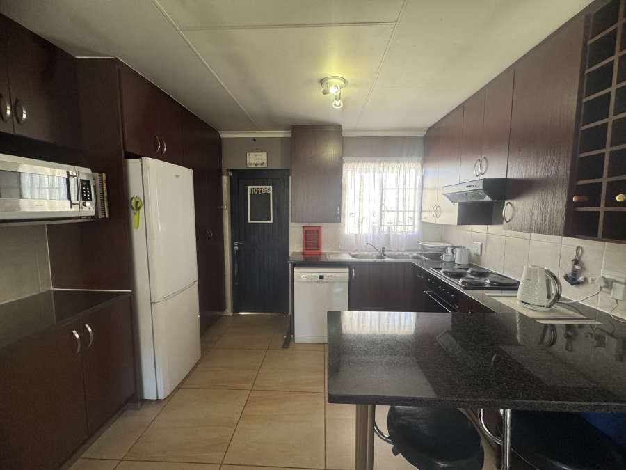 To Let 3 Bedroom Property for Rent in Albemarle Gauteng