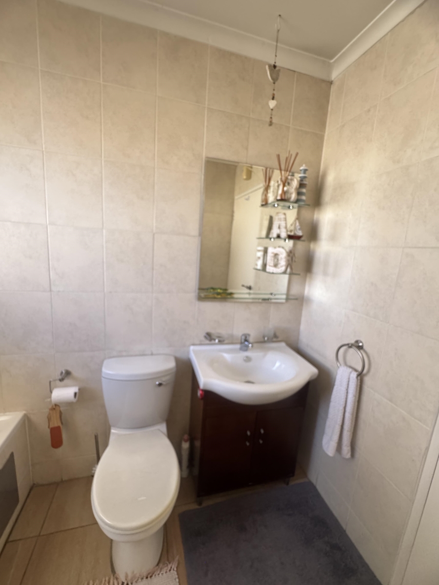 To Let 3 Bedroom Property for Rent in Albemarle Gauteng